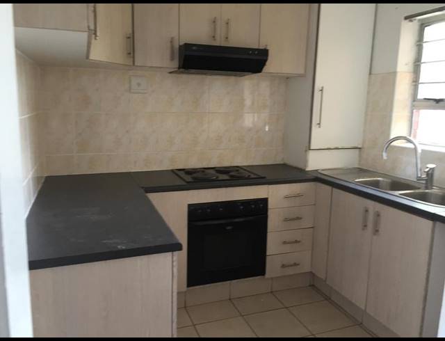 1 BEDROOM PROPERTY TO RENT IN ESPLANADE